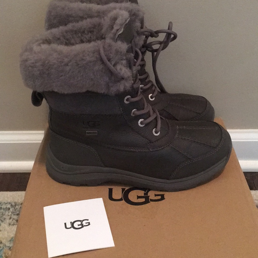 UGG Adirondack III Snow Boots Size 7.5 Charcoal